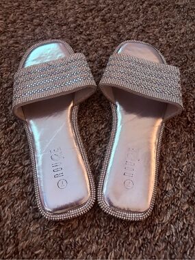 Rouge Helium Silver Rhinestone Slide Mules